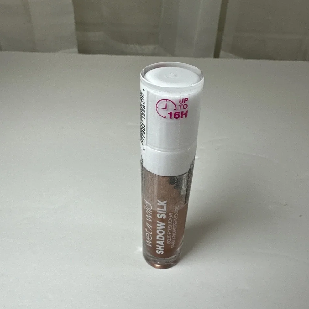 Wet n wild Shadow Silk Liquid Eyeshadow Heart Of Rose Gold 1115564